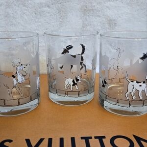 Set of 4 glasses with whimsical dogs